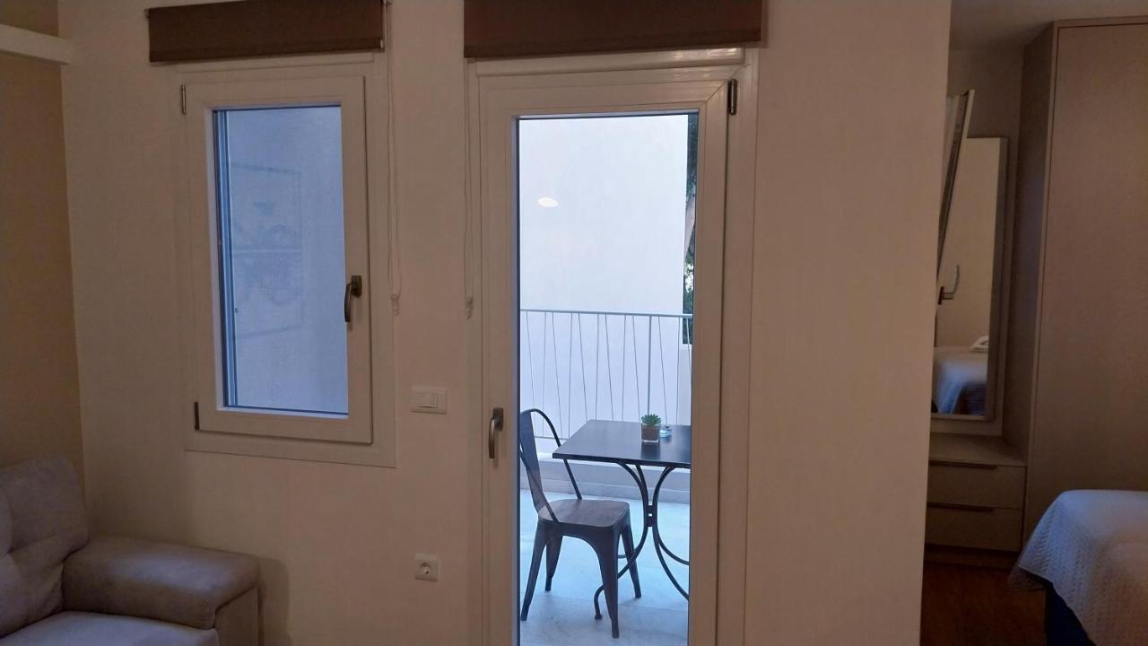 Uni Island - City Heart Suites Heraklion (Crete) Exterior foto