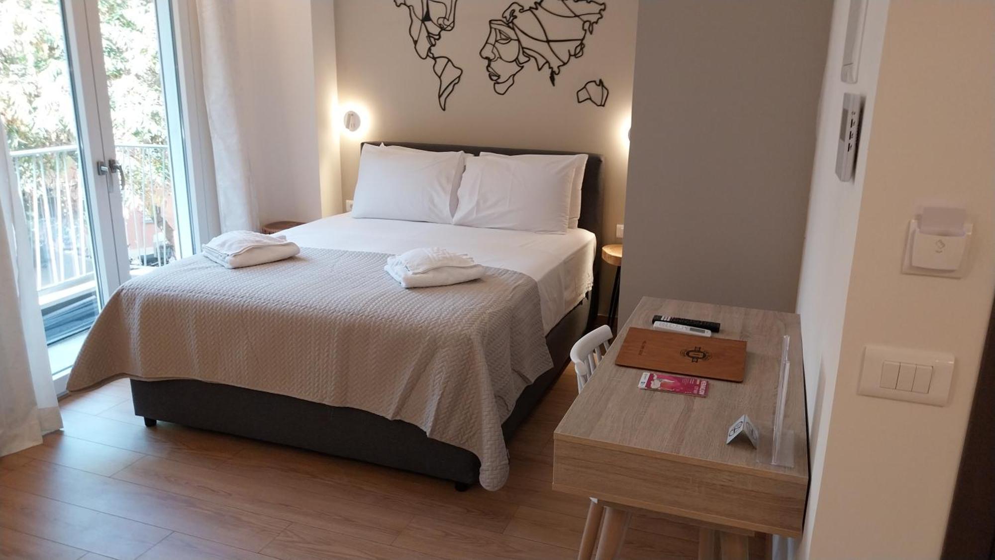 Uni Island - City Heart Suites Heraklion (Crete) Exterior foto