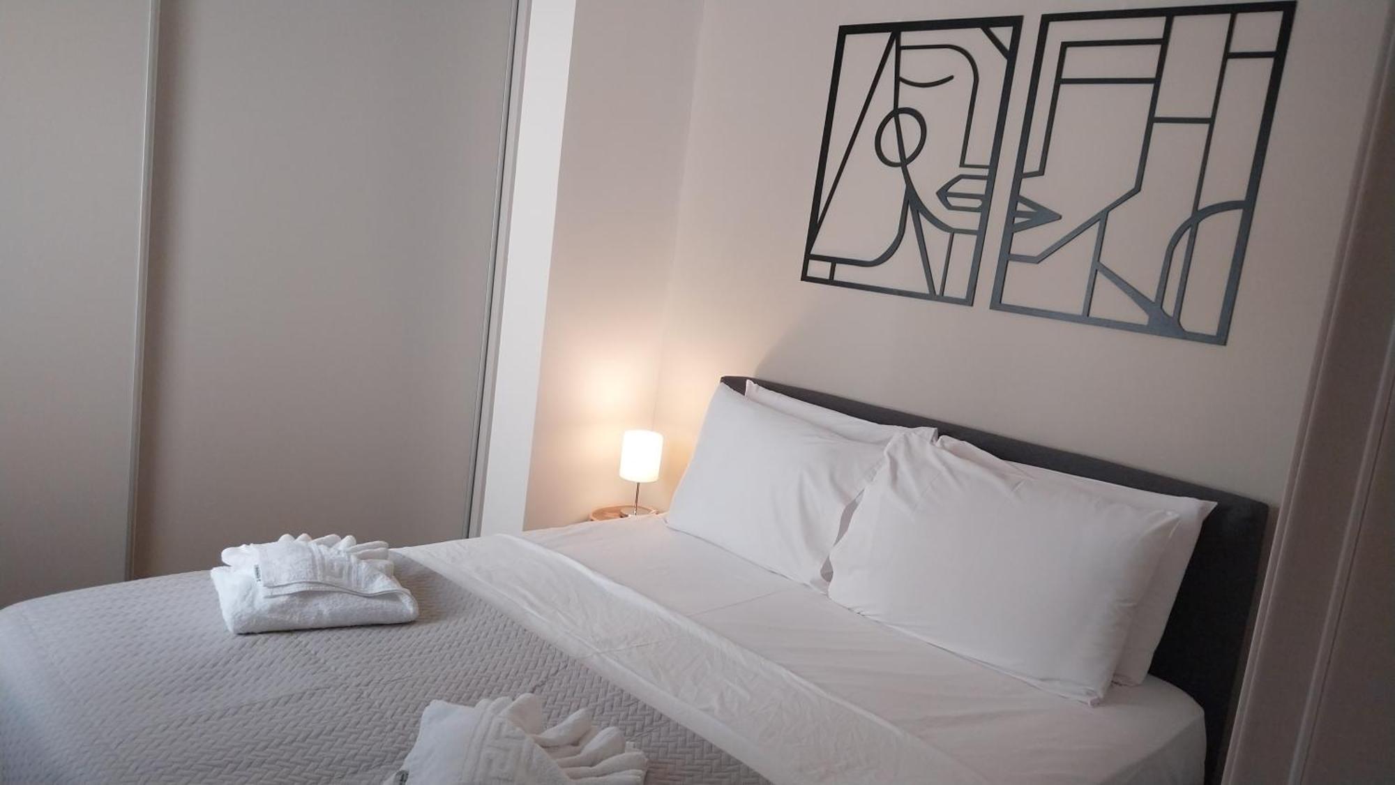 Uni Island - City Heart Suites Heraklion (Crete) Exterior foto